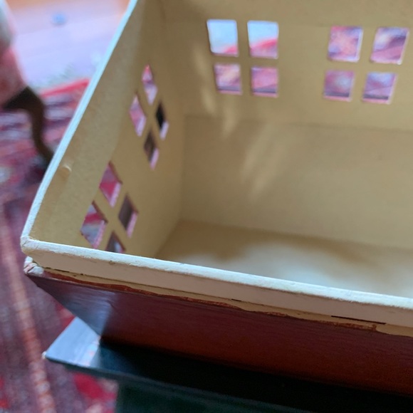 House Light - Picture 12 of 14